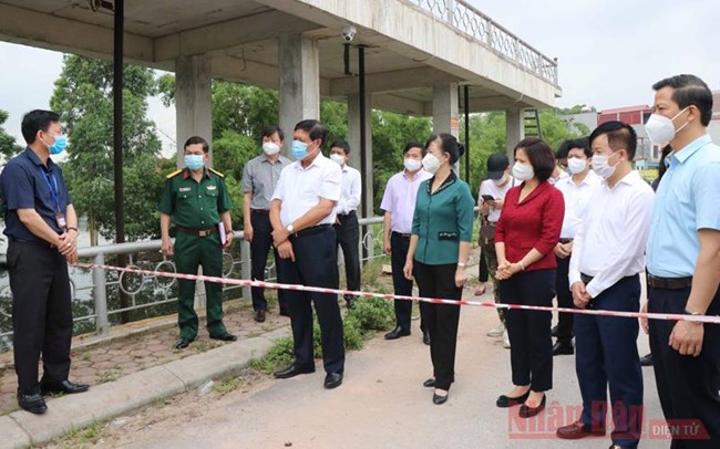 
Bắc Ninh chuyển từ trạng thái phòng ngự sang chủ động tấn công dịch, đảm bảo sản xuất an toàn trong các khu công nghiệp 
